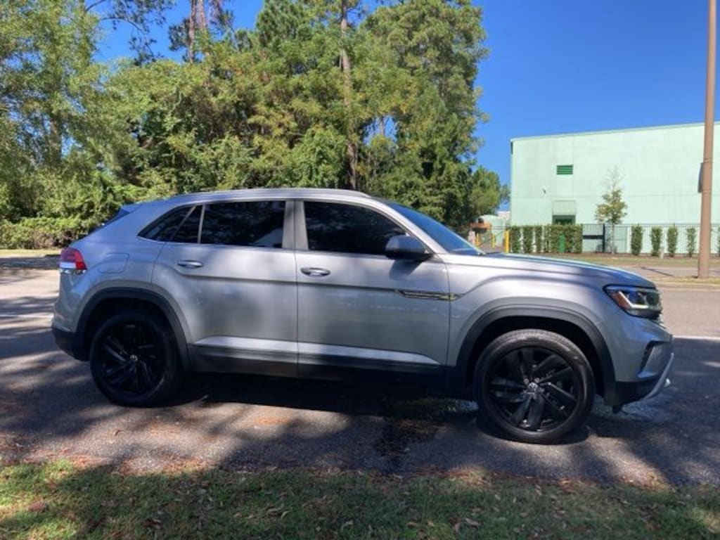 Used 2021 Volkswagen Atlas Cross Sport 2.0T SE w/Technology SUV