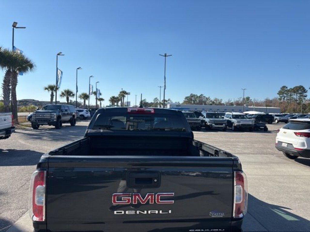 Used 2022 GMC Canyon Denali Truck Crew Cab
