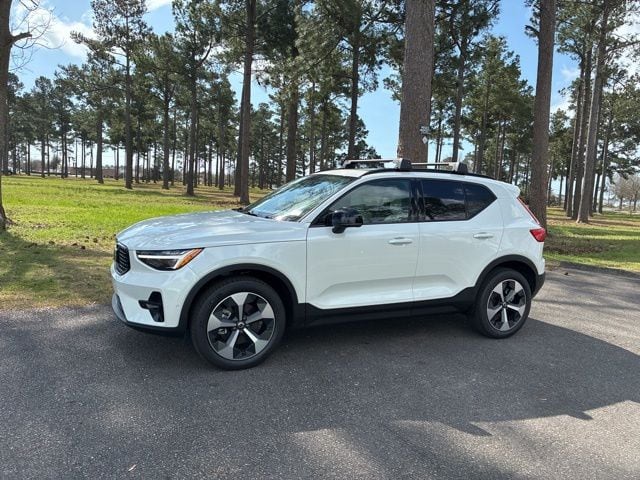 2026 Volvo XC40 Plus