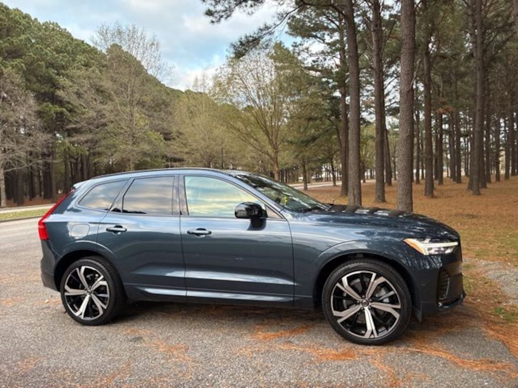 Used 2023 Volvo XC60 B6 AWD Ultimate Dark SUV