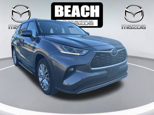 Used 2023 Toyota Highlander Platinum SUV