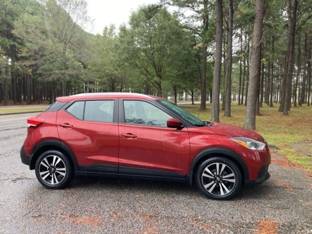 Used 2020 Nissan Kicks SV SUV