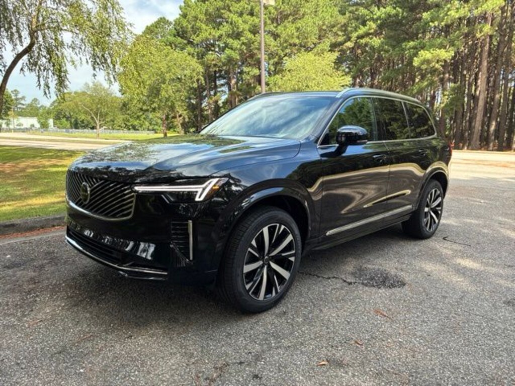 New 2026 Volvo XC90 B5 Core SUV