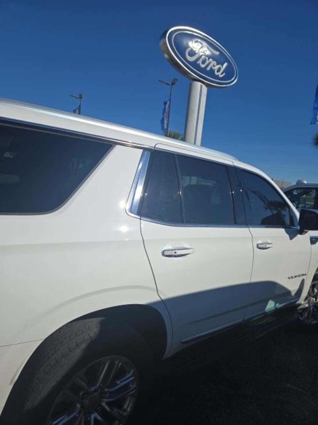 Used 2023 GMC Yukon SLT SUV