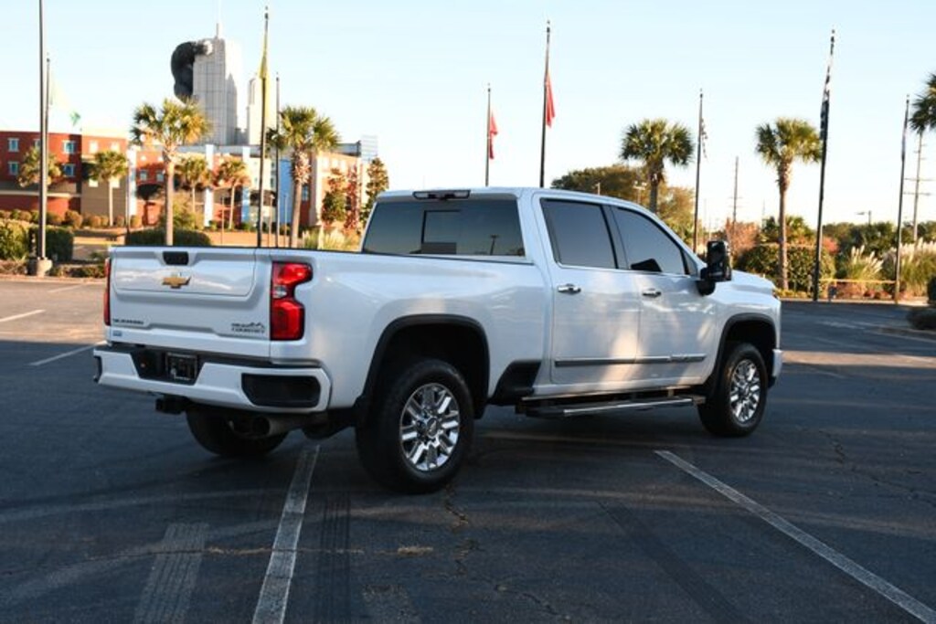 Used 2024 Chevrolet Silverado 2500 HD High Country Truck Crew Cab
