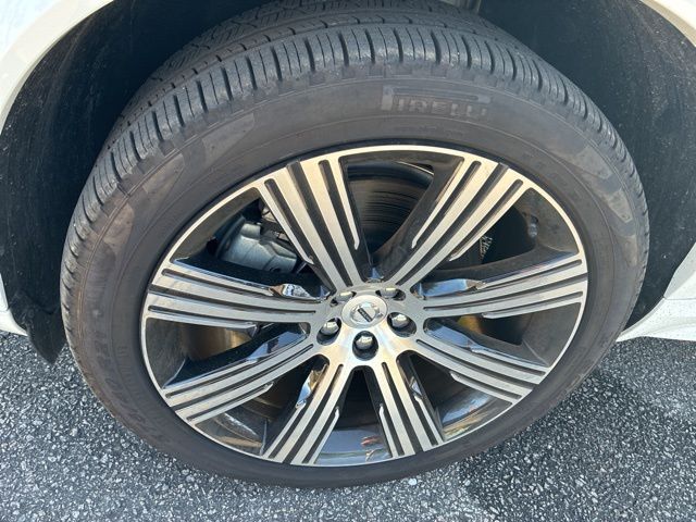 2025 Volvo XC90 Ultra - Photo 11
