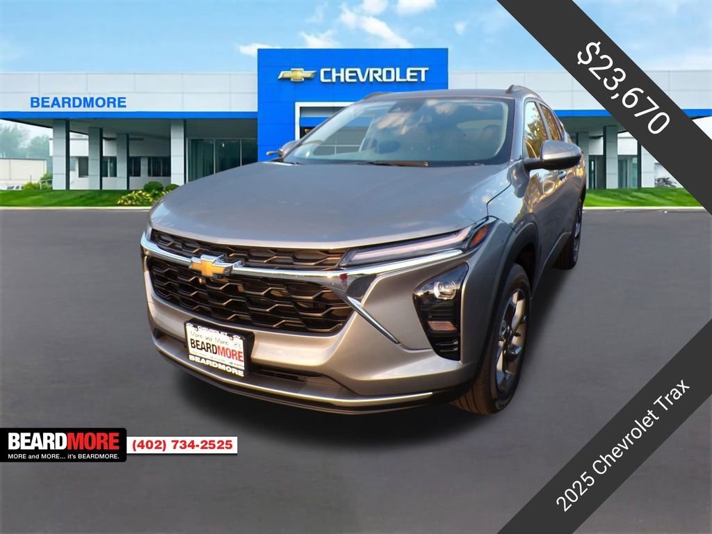 New 2025 Chevrolet Trax LT SUV