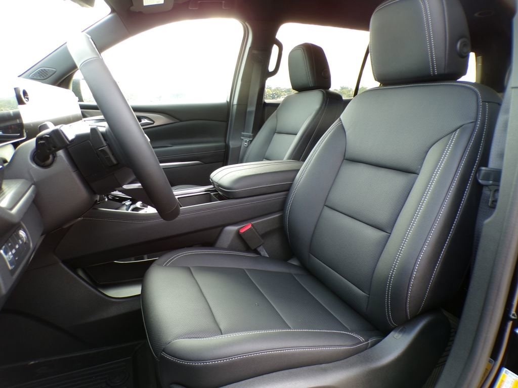 2026 Chevrolet Traverse LT - Photo 22