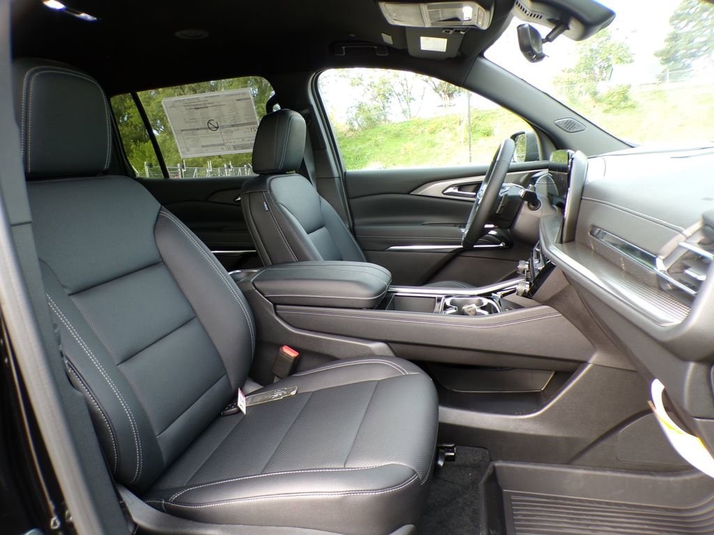 2026 Chevrolet Traverse LT - Photo 25