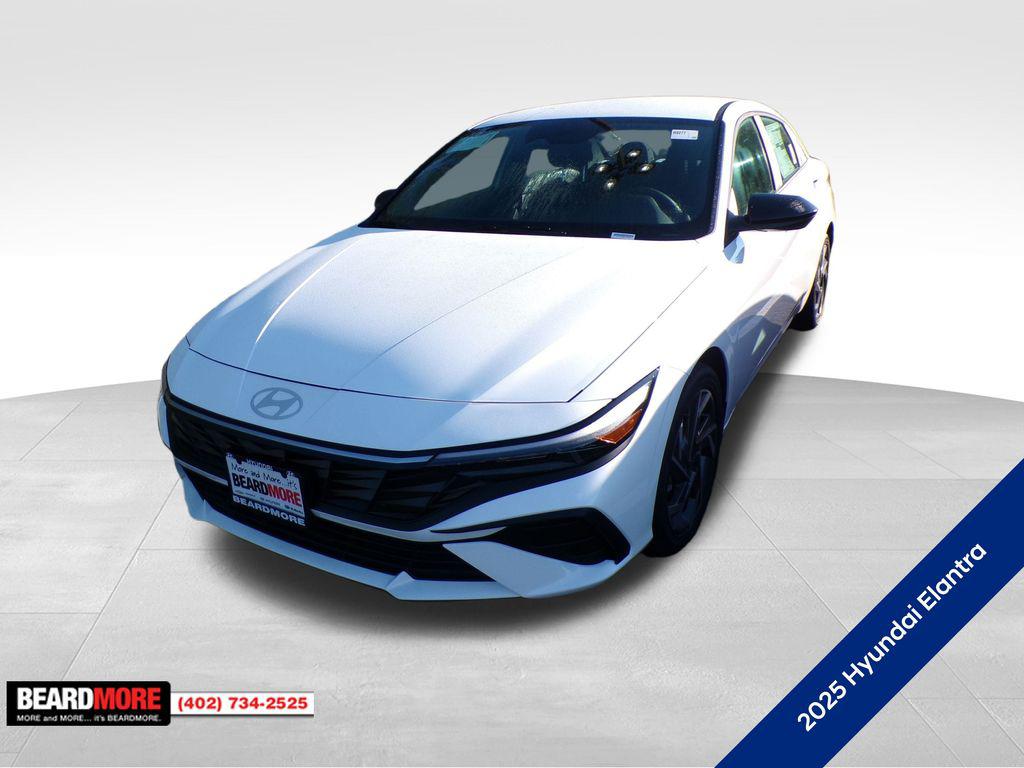 2025 Hyundai Elantra Blue's photo