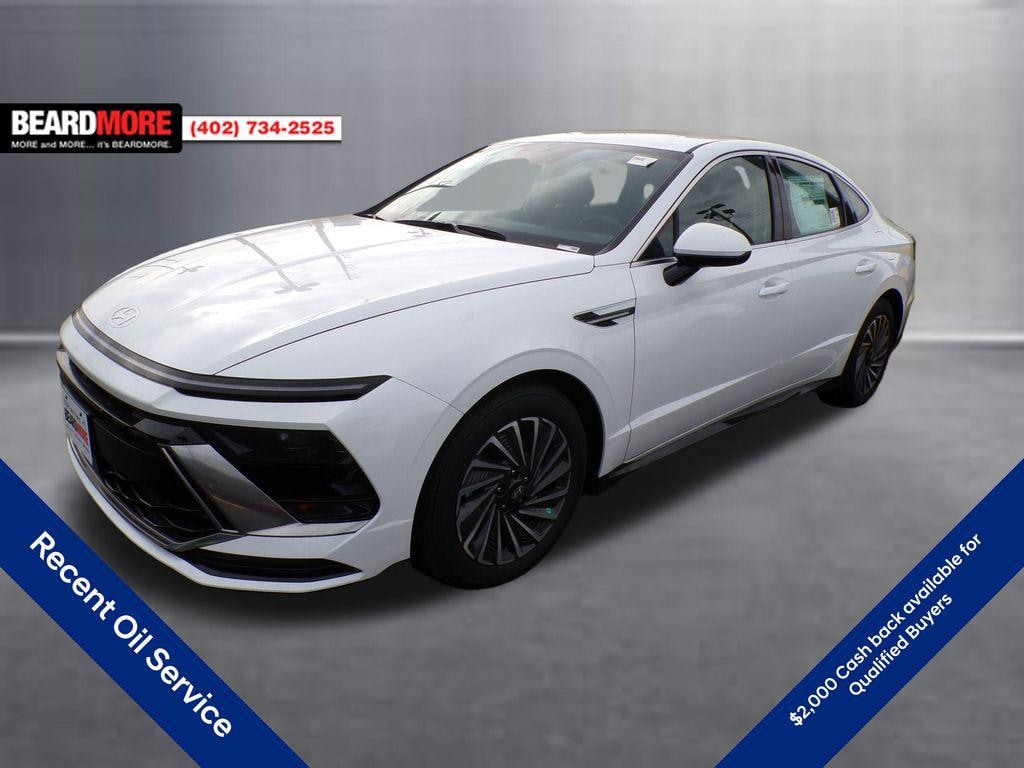 New 2025 Hyundai Sonata Hybrid SEL Sedan