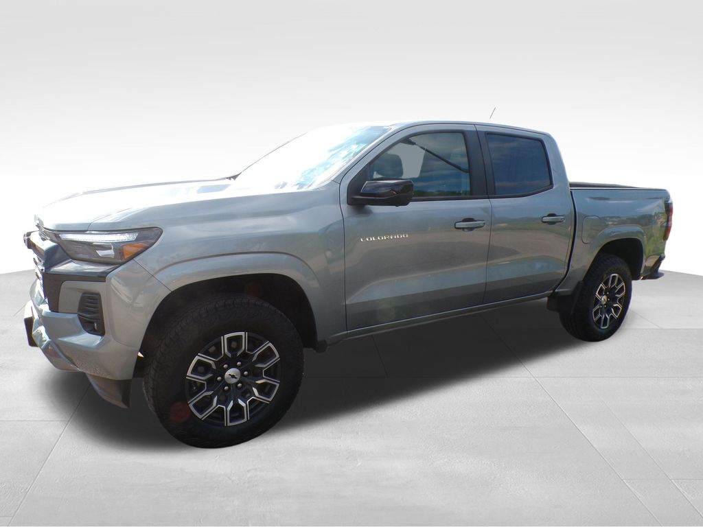 2024 Chevrolet Colorado Z71 photo 2