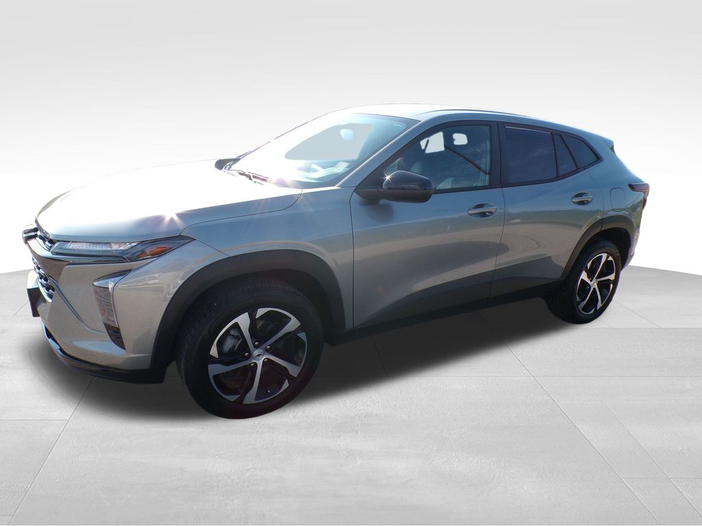 2024 Chevrolet Trax photo 2