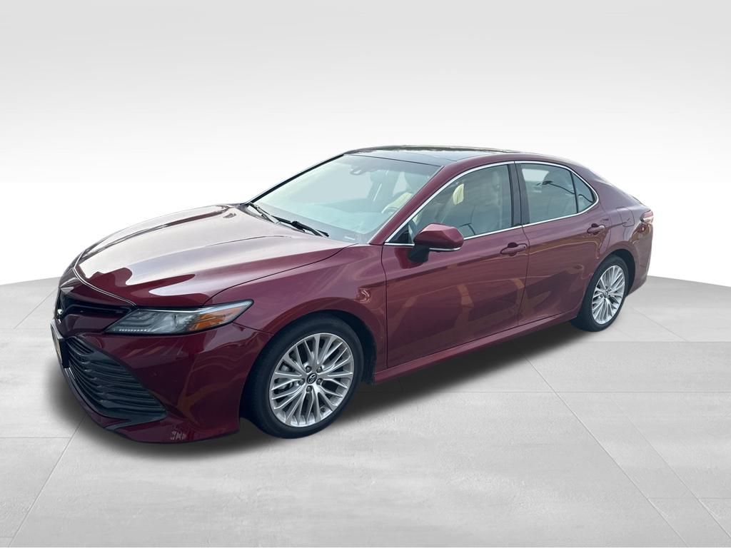 2018 Toyota Camry XSE V6 photo 2