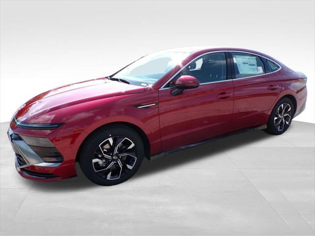2025 Hyundai Sonata SEL photo 2