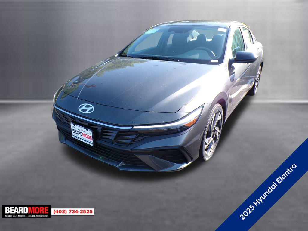 2025 Hyundai Elantra SEL's photo