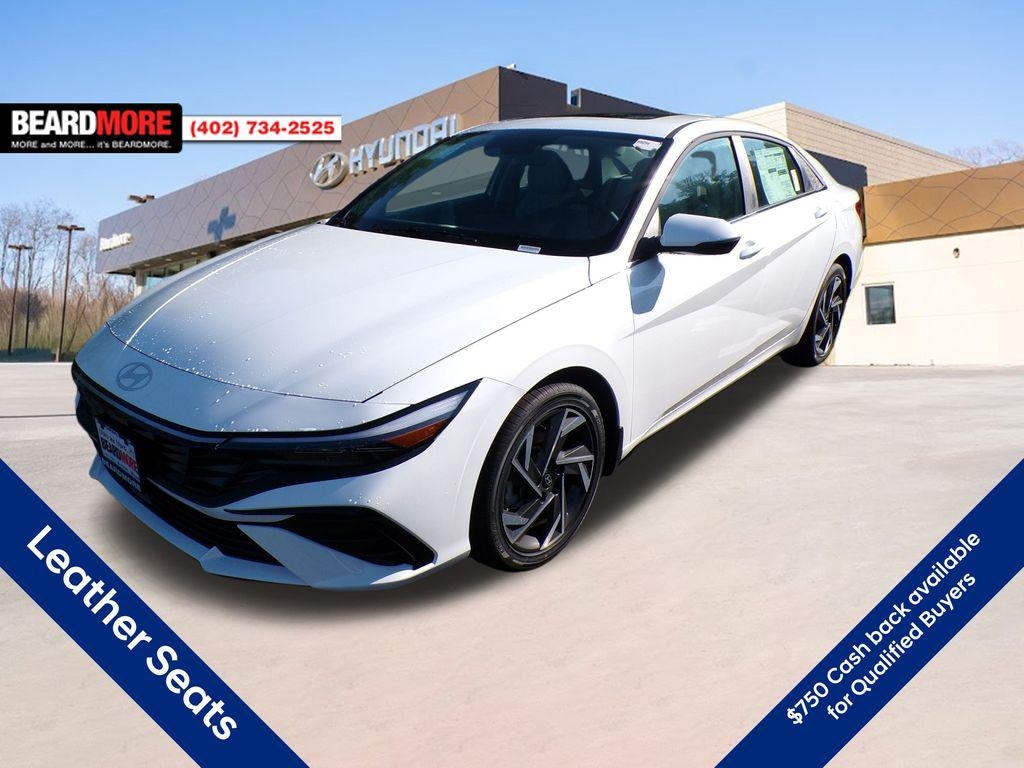 New 2025 Hyundai Elantra Limited Sedan