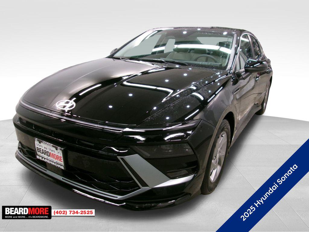 2025 Hyundai Sonata SE's photo