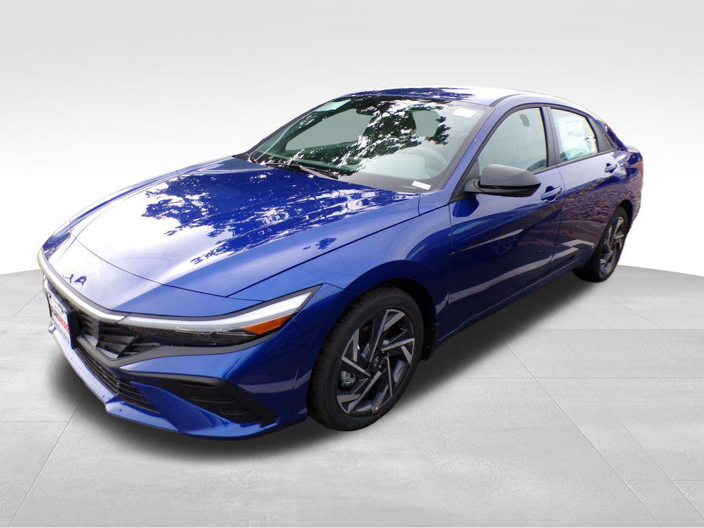 2025 Hyundai Elantra SEL Sport photo 2