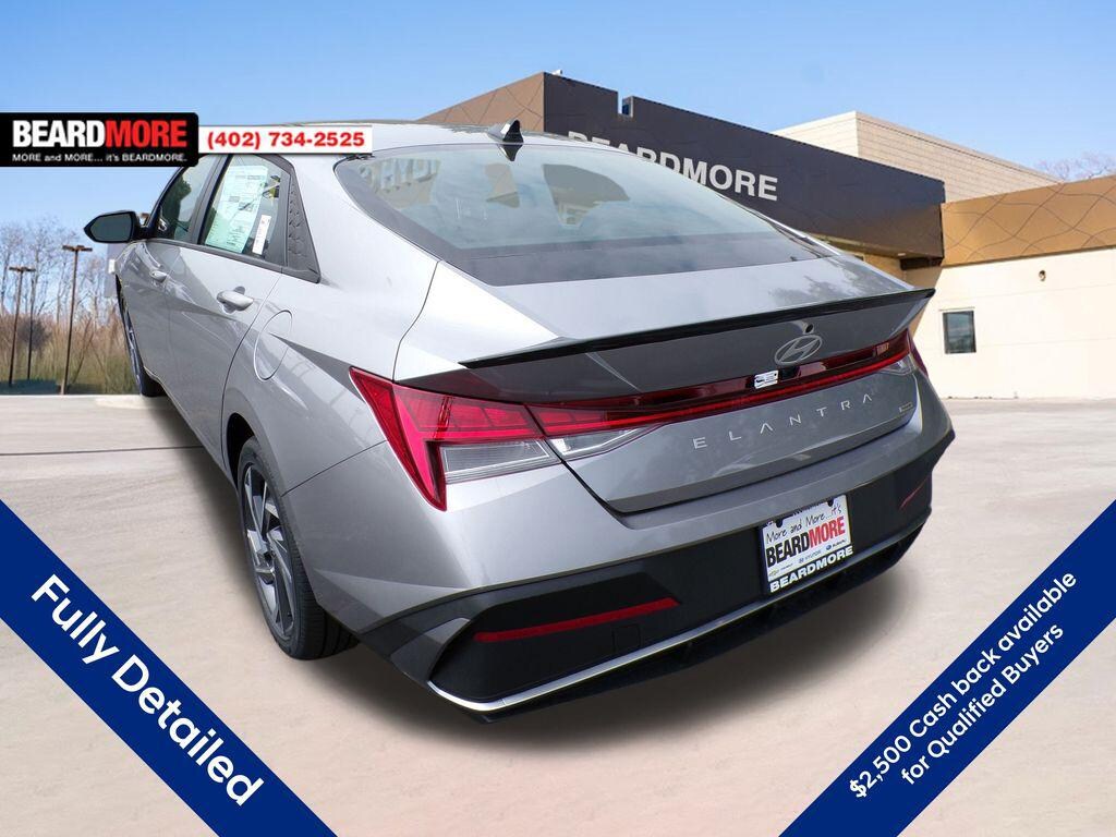 New 2025 Hyundai Elantra Hybrid SEL Sport Sedan