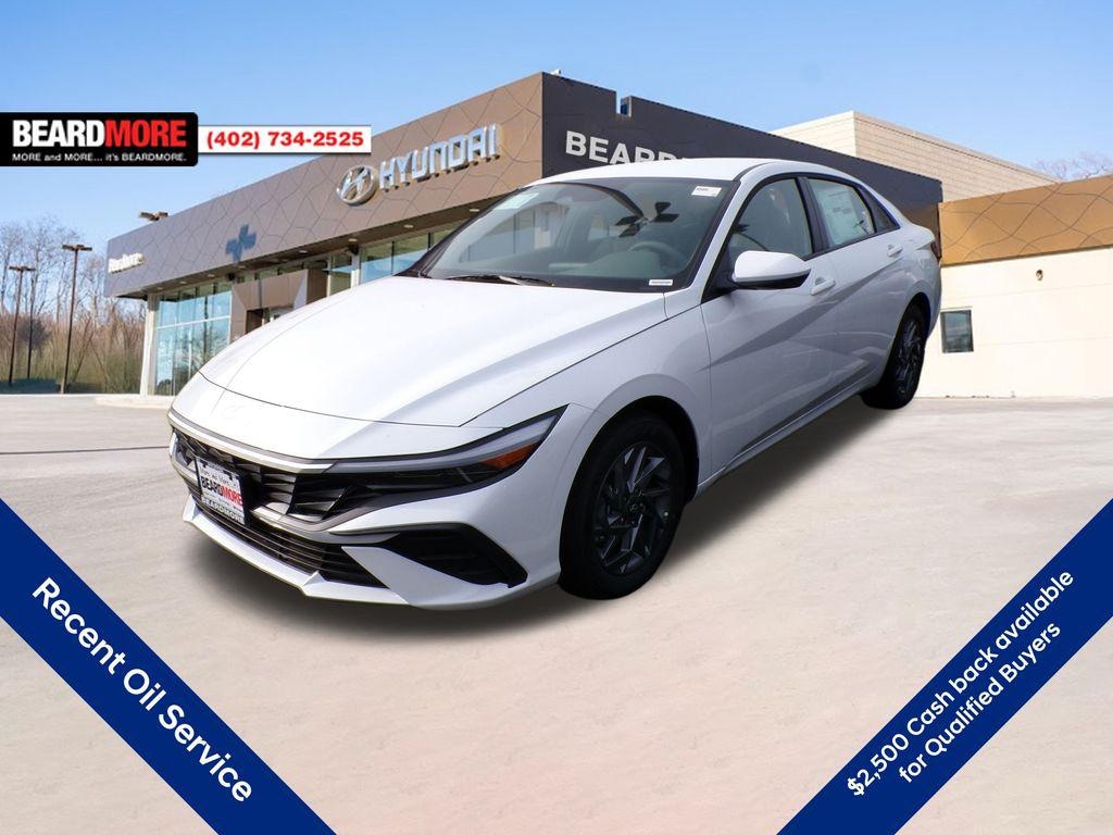 New 2025 Hyundai Elantra Hybrid Blue Sedan