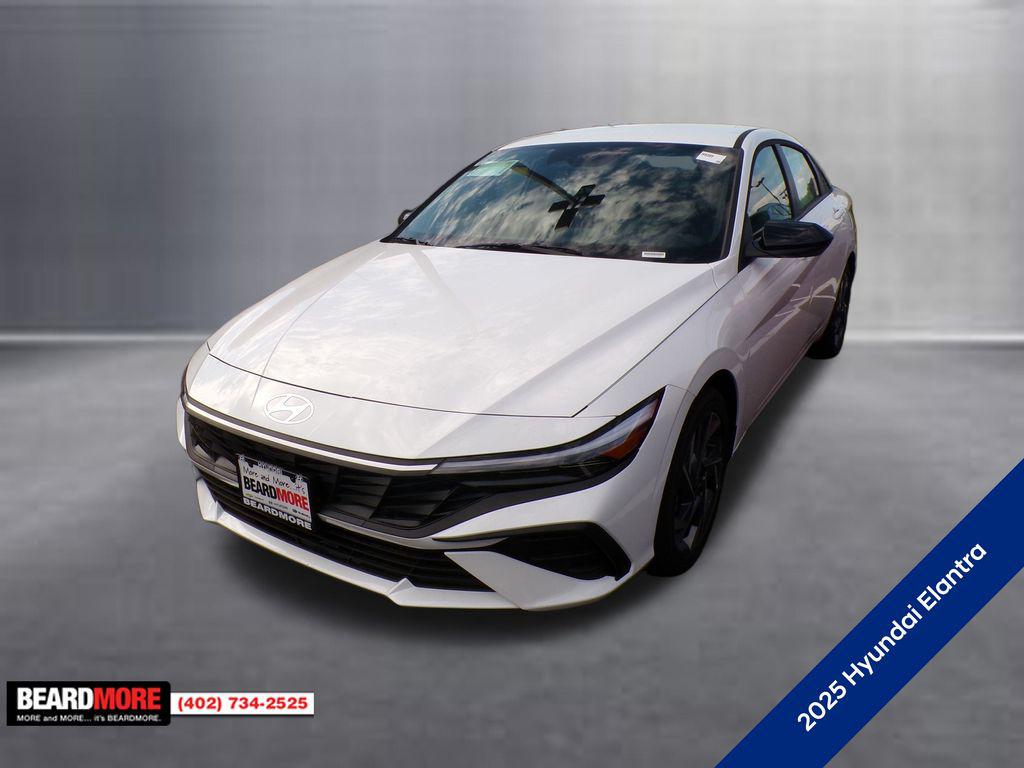 2025 Hyundai Elantra Blue's photo