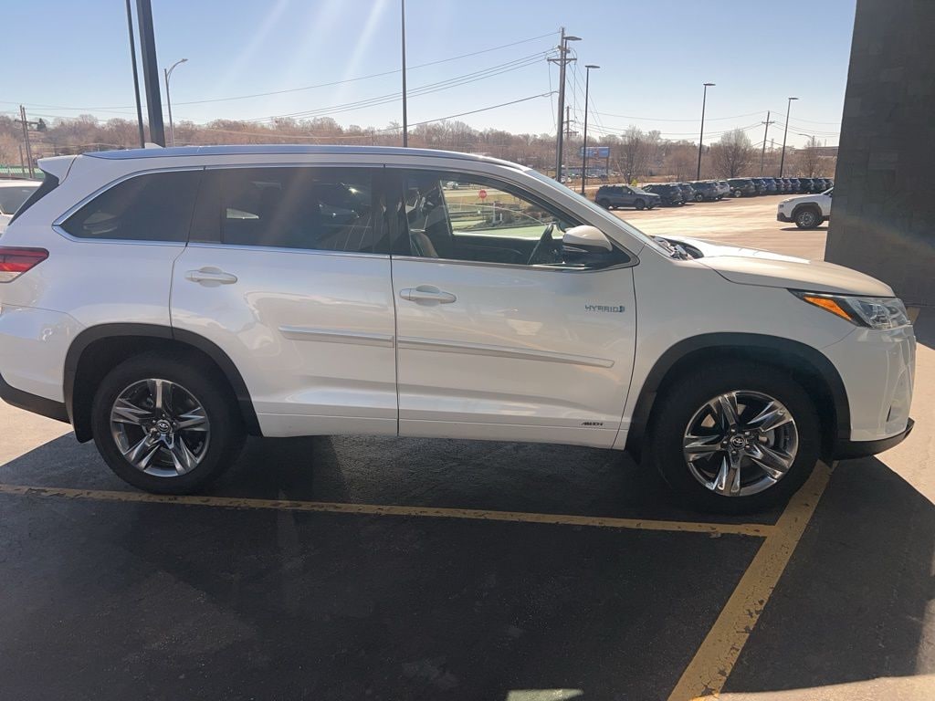 Used 2019 Toyota Highlander Hybrid Limited V6 SUV