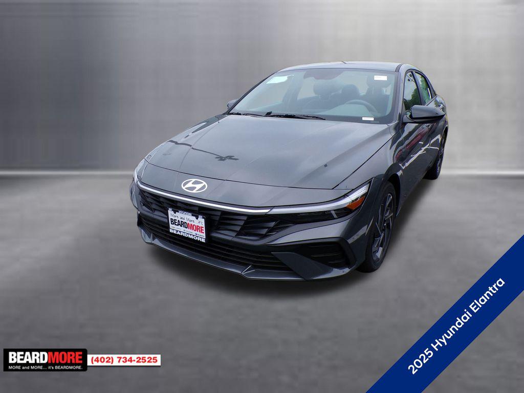 2025 Hyundai Elantra SEL's photo