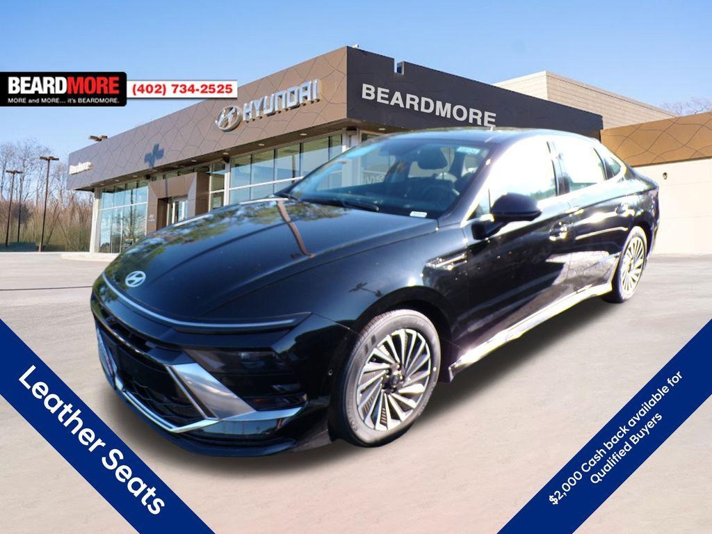 New 2025 Hyundai Sonata Hybrid Limited Sedan