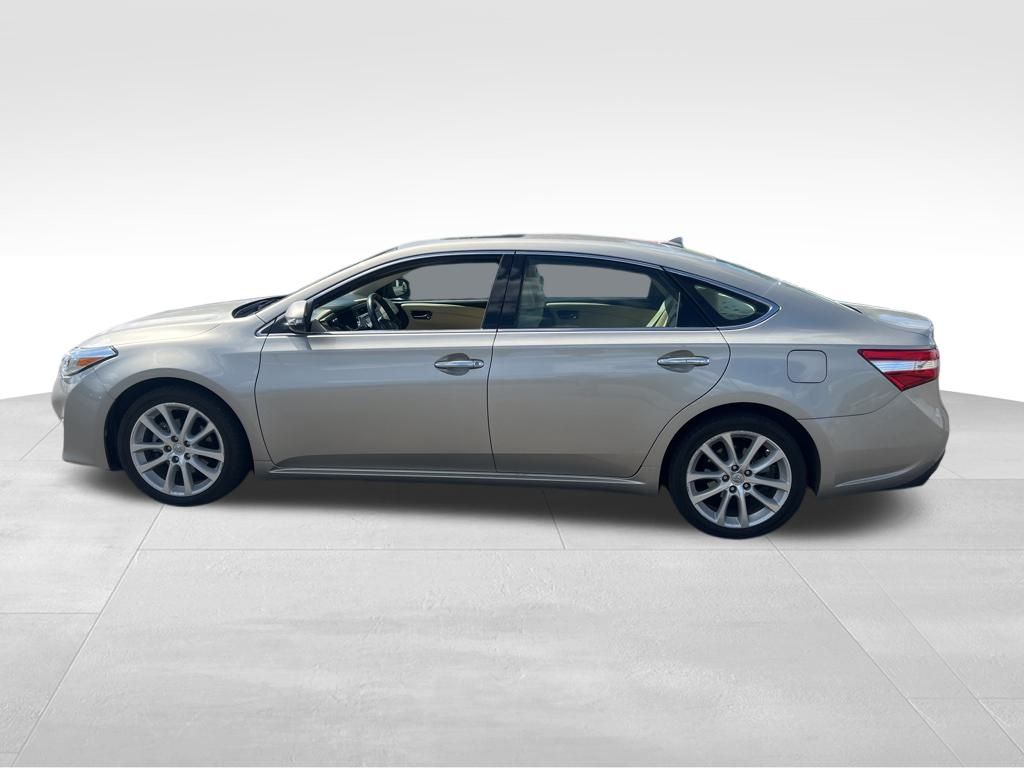 2013 Toyota Avalon XLE photo 2