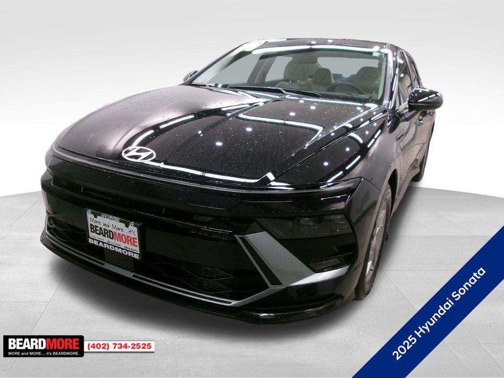 2025 Hyundai Sonata SE's photo