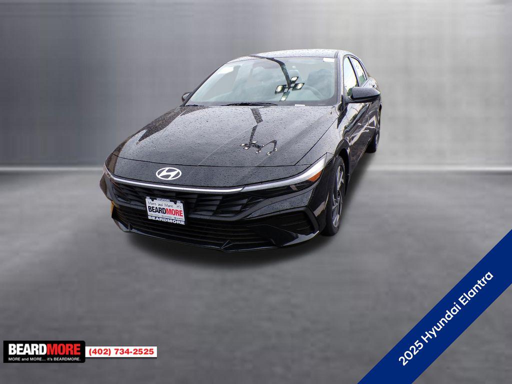 2025 Hyundai Elantra SEL's photo