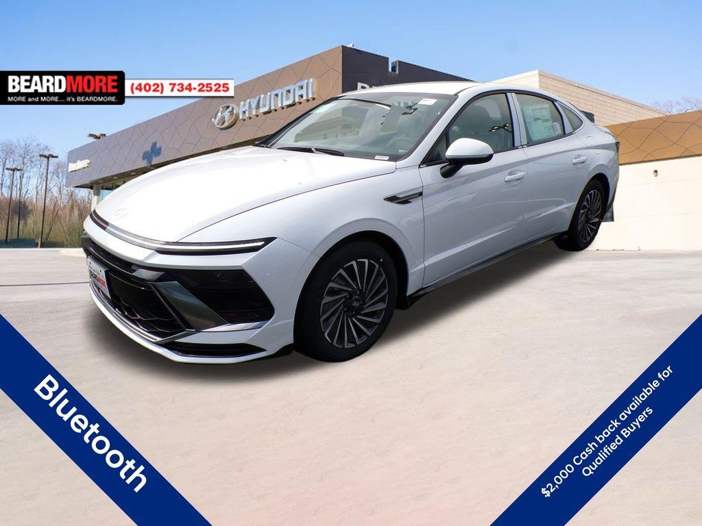 New 2025 Hyundai Sonata Hybrid SEL Sedan