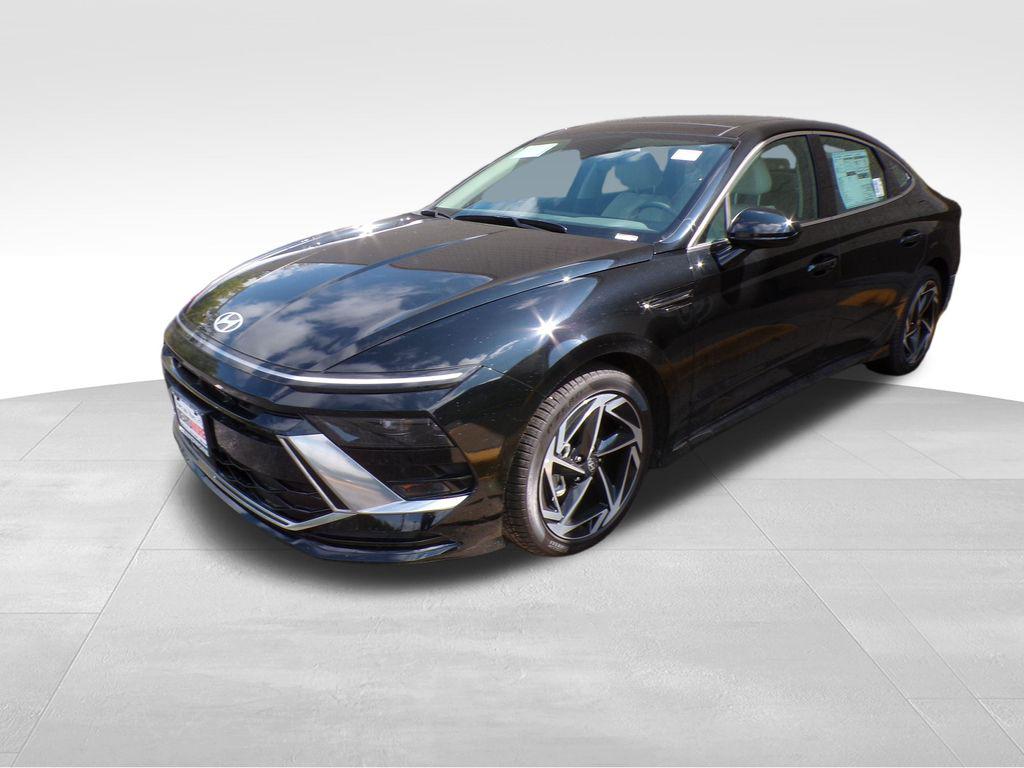 2025 Hyundai Sonata SEL Convenience photo 2