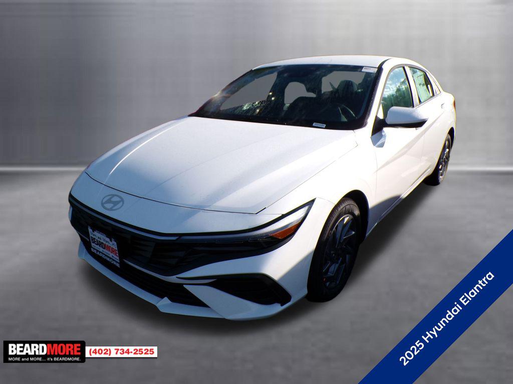 2025 Hyundai Elantra Blue's photo