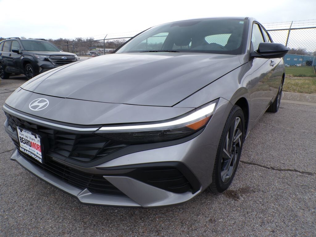 Used 2025 Hyundai Elantra SEL Sport Sedan