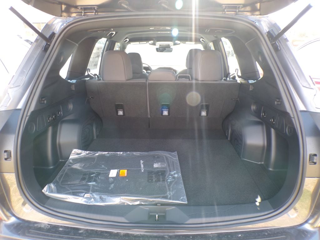 2026 Subaru Forester Base - Photo 10