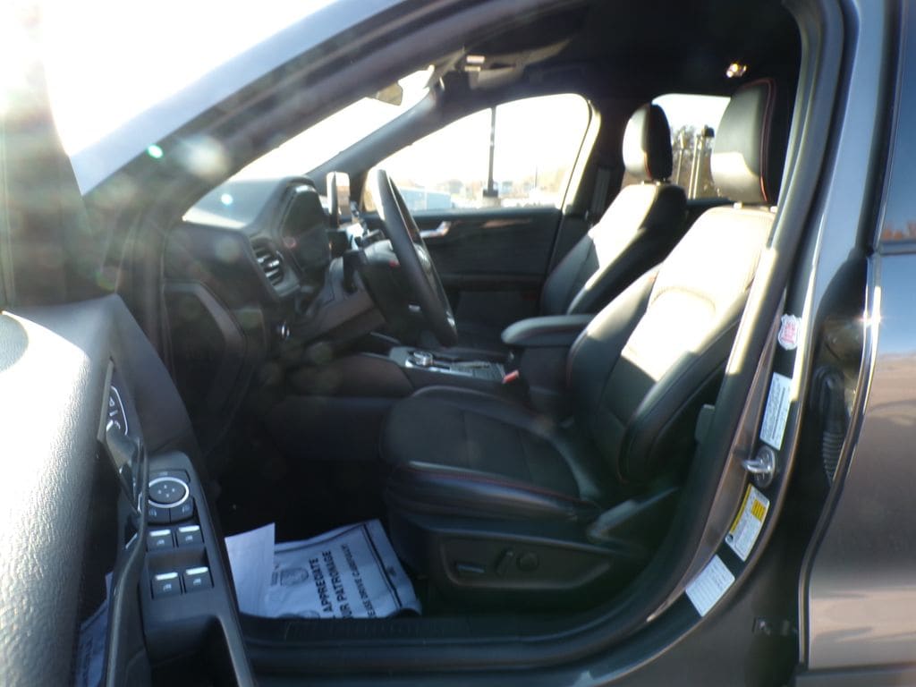 2025 Ford Escape ST-Line - Photo 13