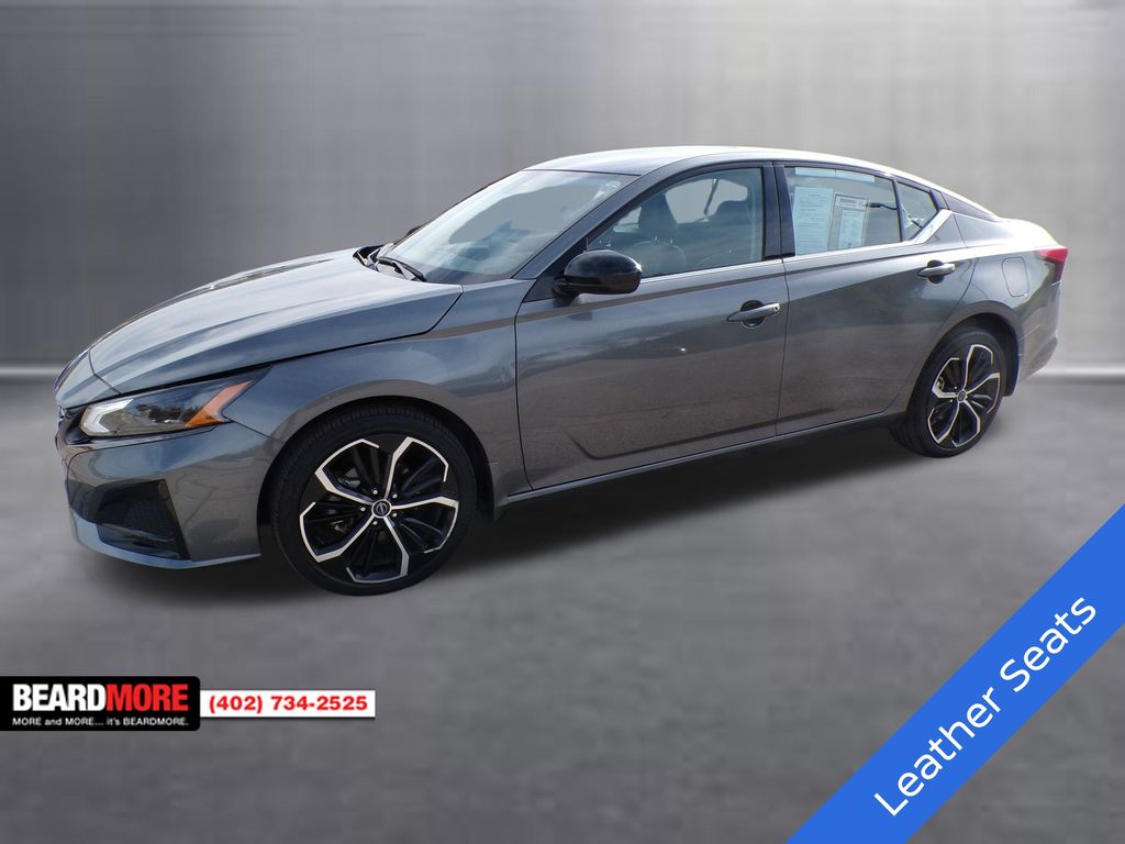 2024 Nissan Altima 2.5 SR photo 3