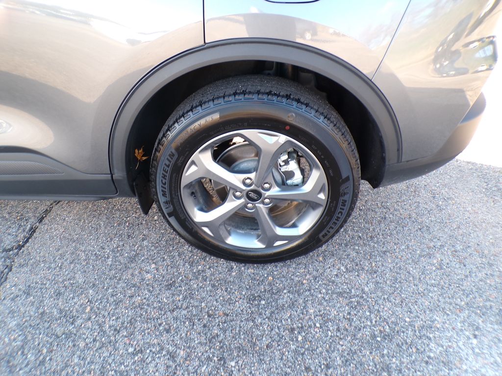 2025 Ford Escape ST-Line - Photo 7