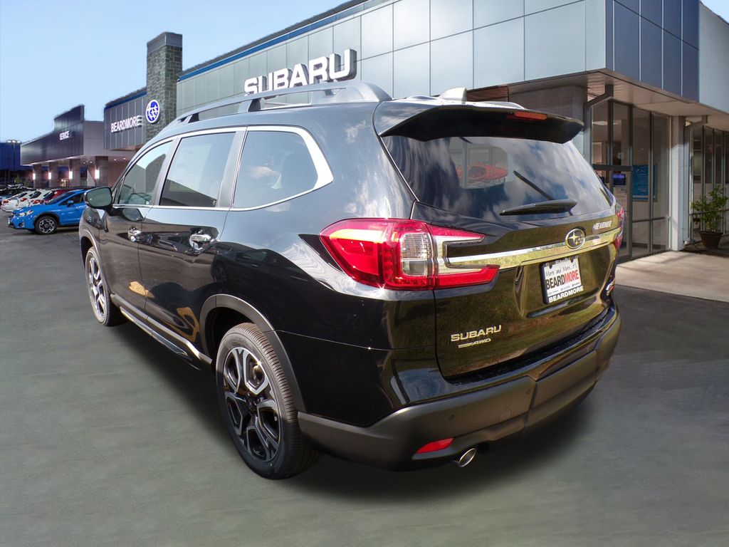 2025 Subaru Ascent Touring photo 4