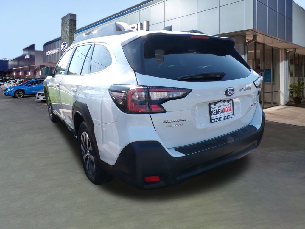 2025 Subaru Outback Premium photo 2