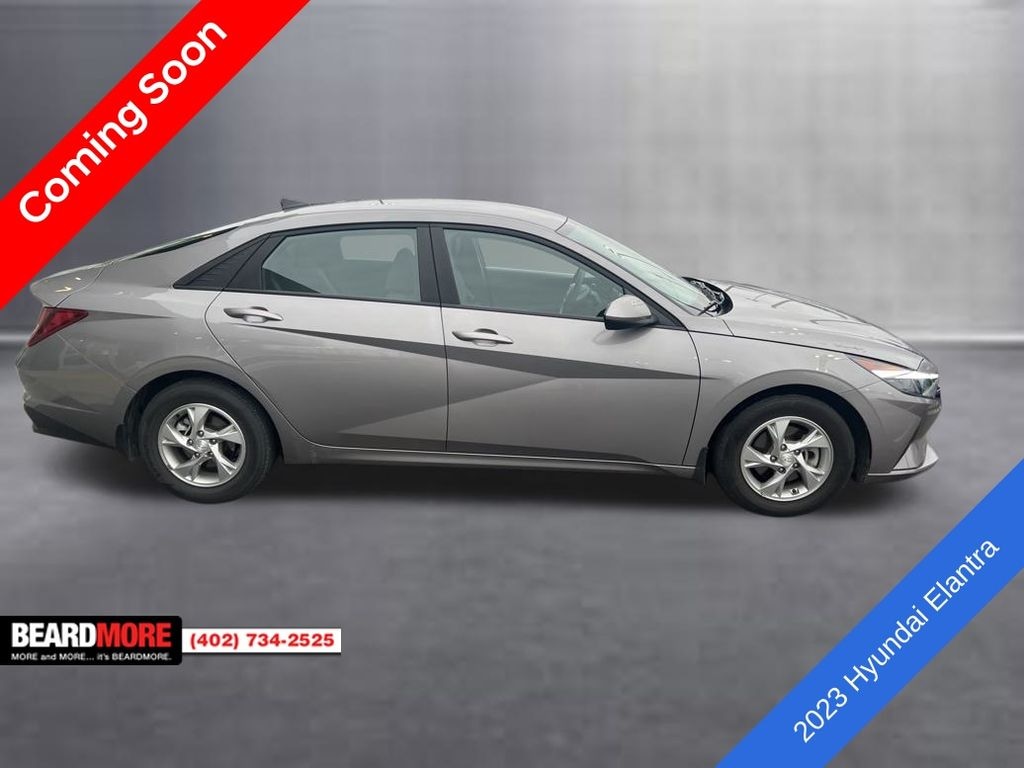 Used 2023 Hyundai Elantra SE Sedan