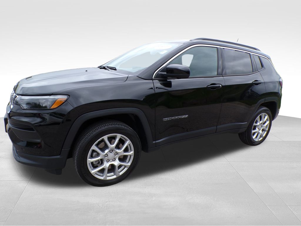 Certified 2024 Jeep Compass Latitude Lux with VIN 3C4NJDFN1RT147280 for sale in Bellevue, NE