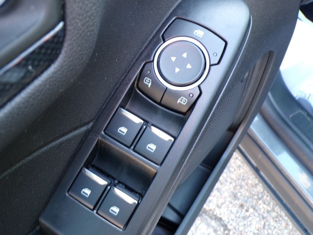 2025 Ford Escape ST-Line - Photo 11