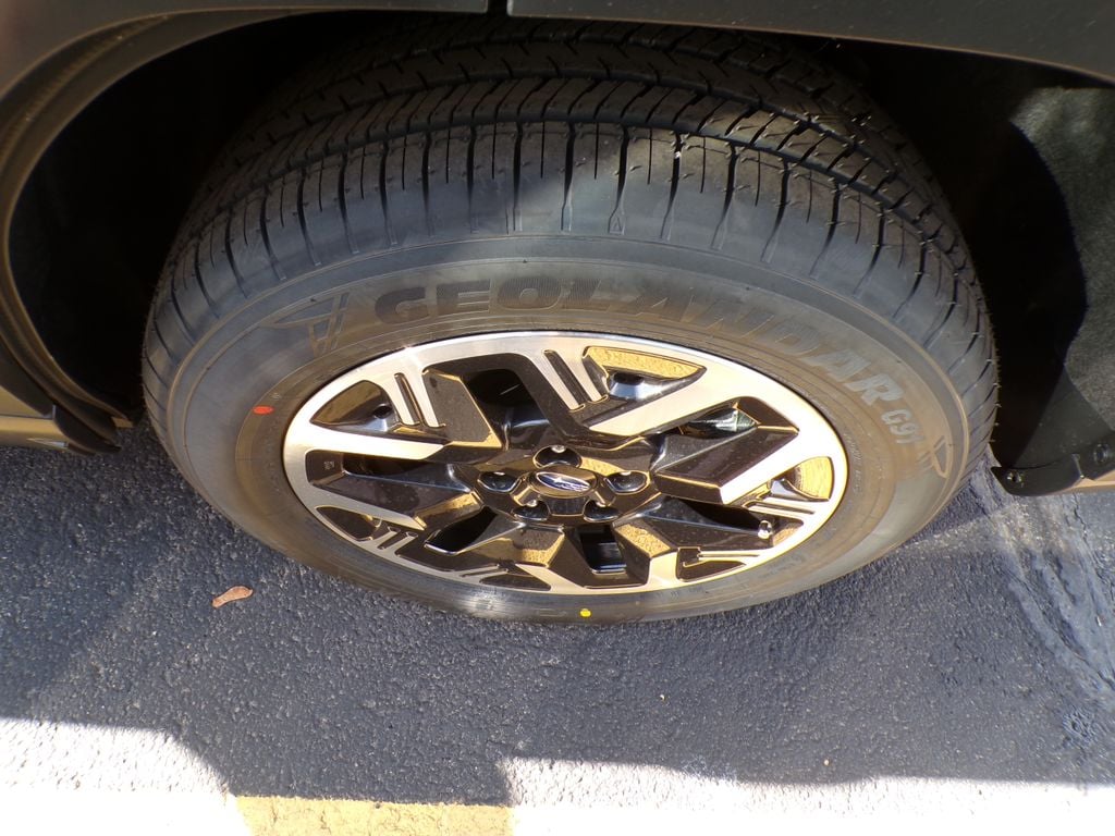 2026 Subaru Forester Base - Photo 11