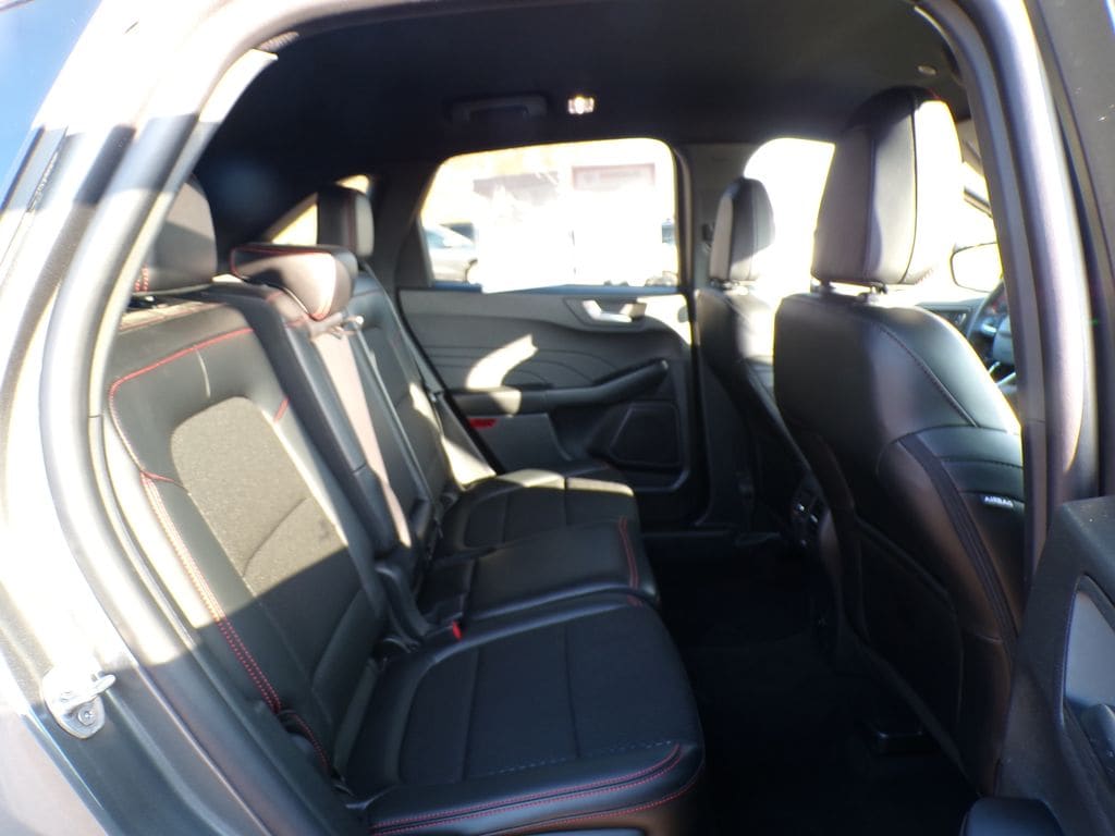 2025 Ford Escape ST-Line - Photo 16