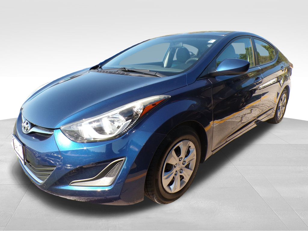 Used 2016 Hyundai Elantra SE with VIN 5NPDH4AE0GH681267 for sale in Bellevue, NE