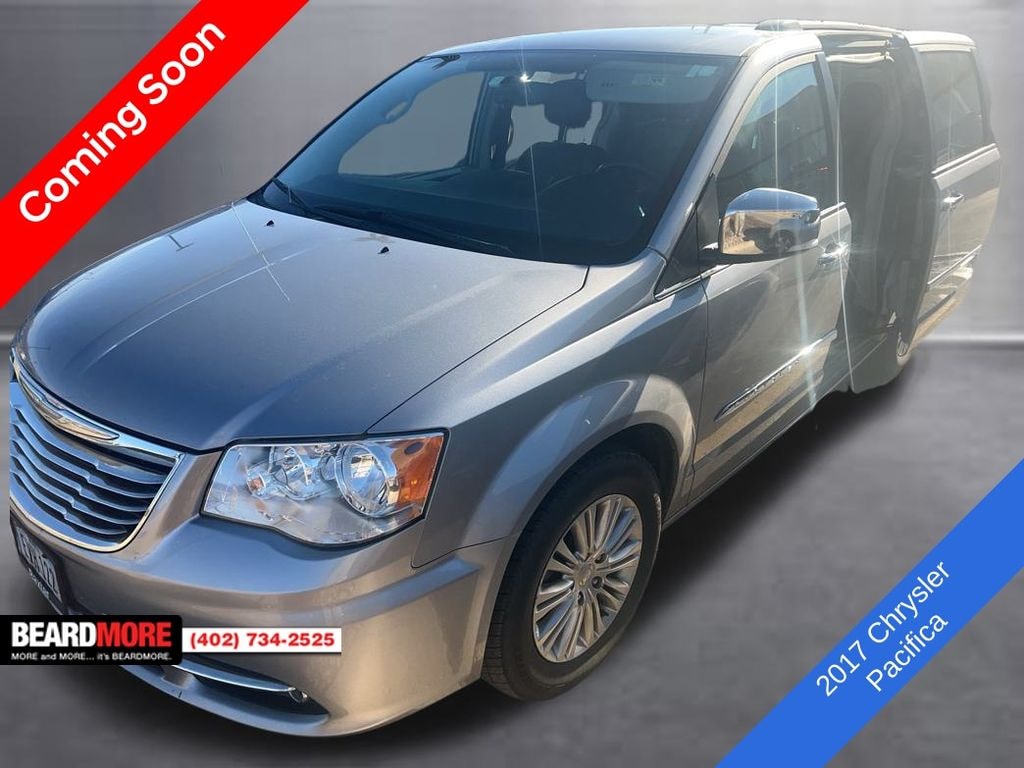 Used 2017 Chrysler Pacifica Limited Van