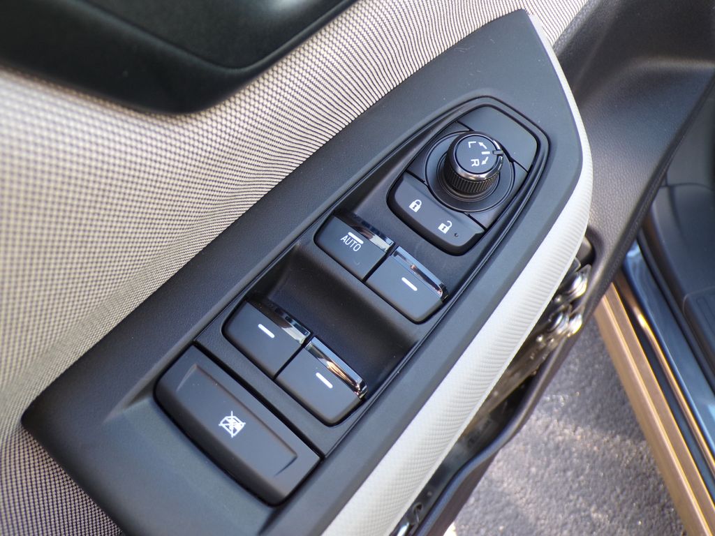 2026 Subaru Forester Base - Photo 18